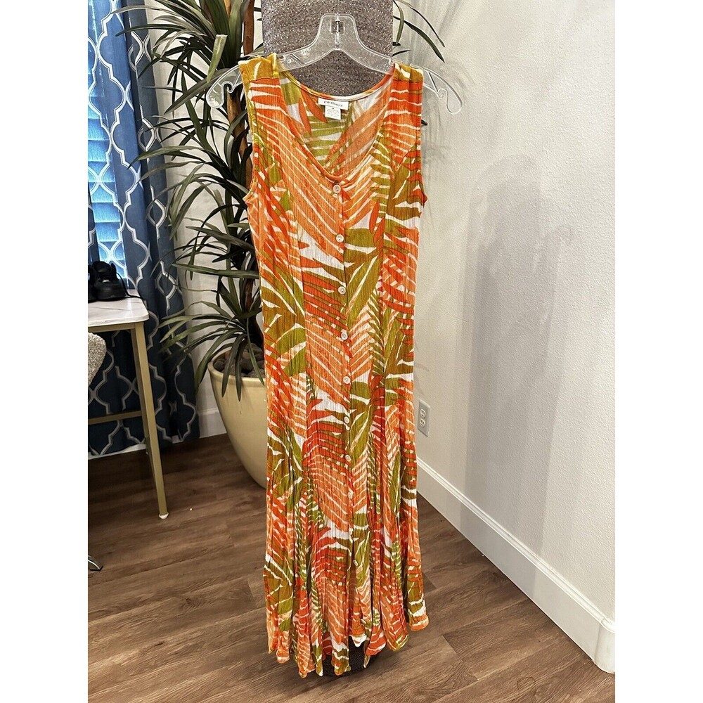 CW Classics Women’s‎ Size Medium Long Maxi Dress Sleeveless Flowy Flutter Bottom
